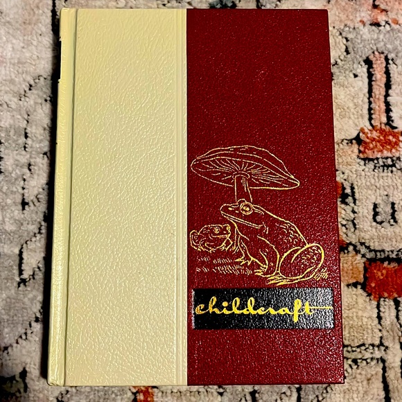 Vintage Childcraft 1961 Book Exploring the World Around Us - Picture 1 of 7